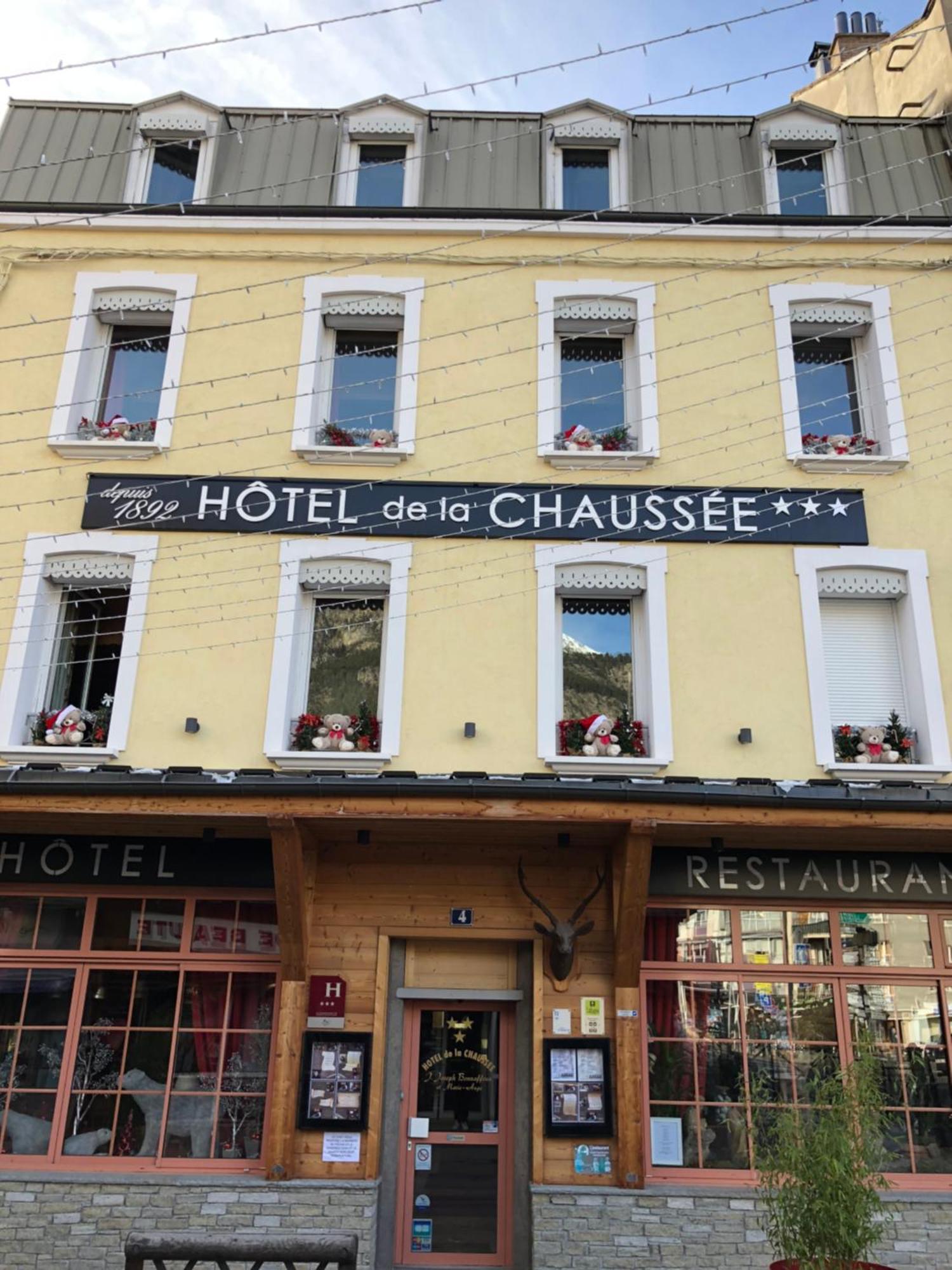 Hôtel Restaurant de la Chaussée Briançon Exterior foto